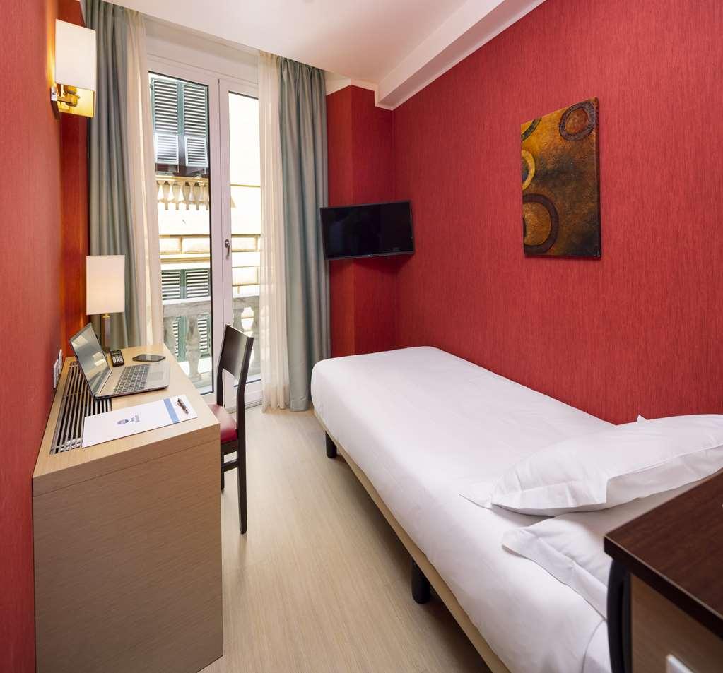 Western Porto Antico Hotel 3*