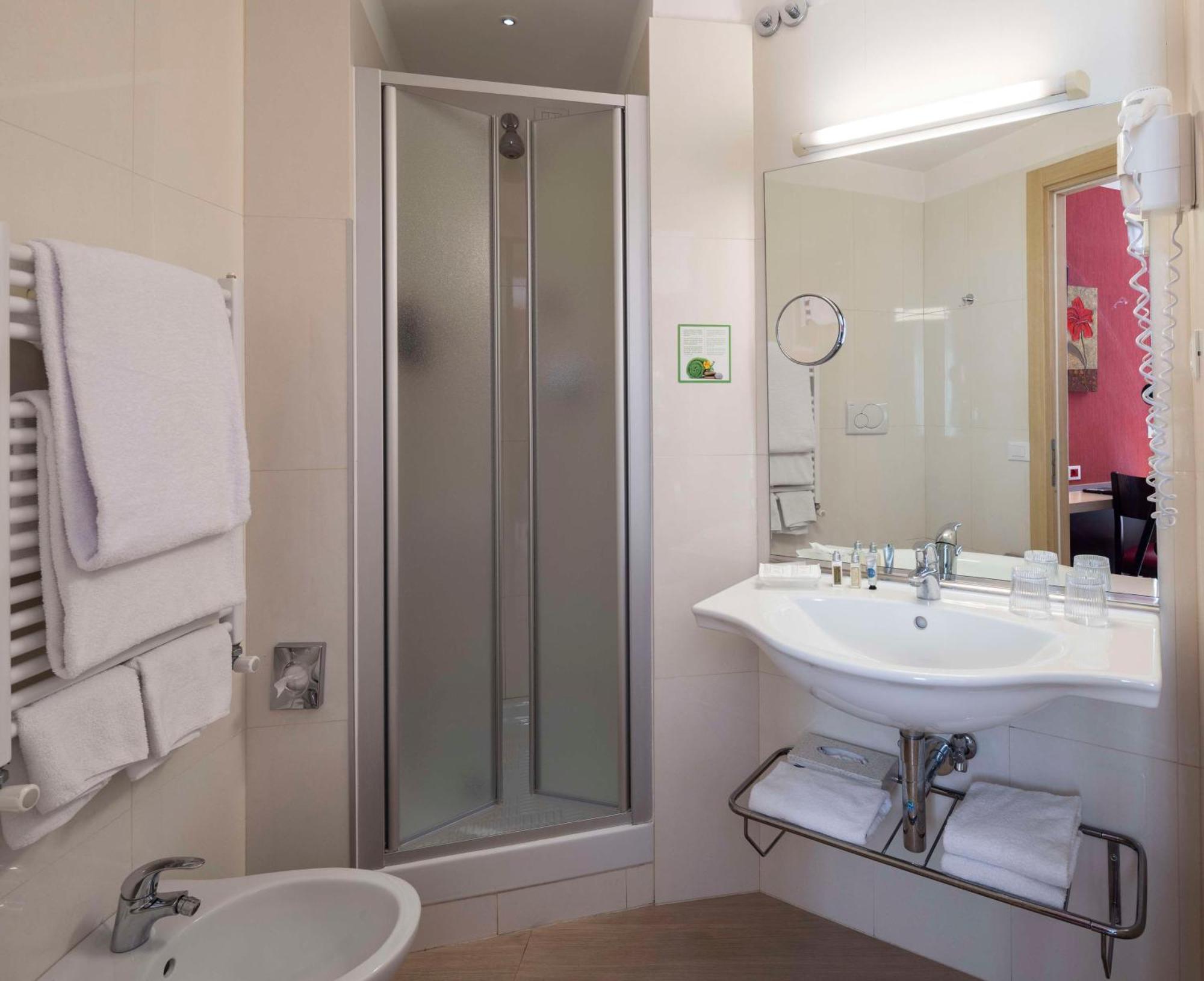 Hotel Western Porto Antico 3*