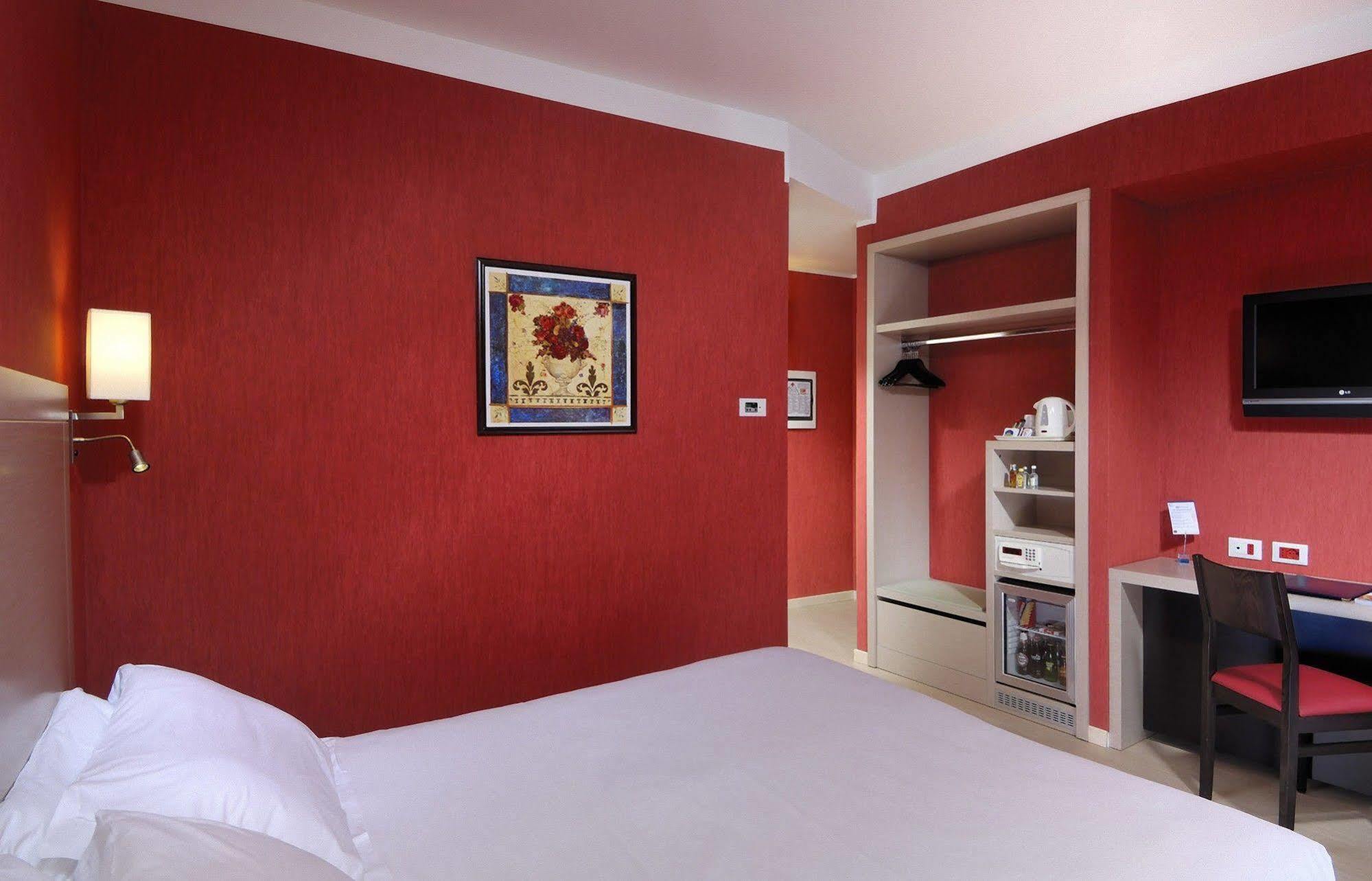 Hotel Western Porto Antico 3*